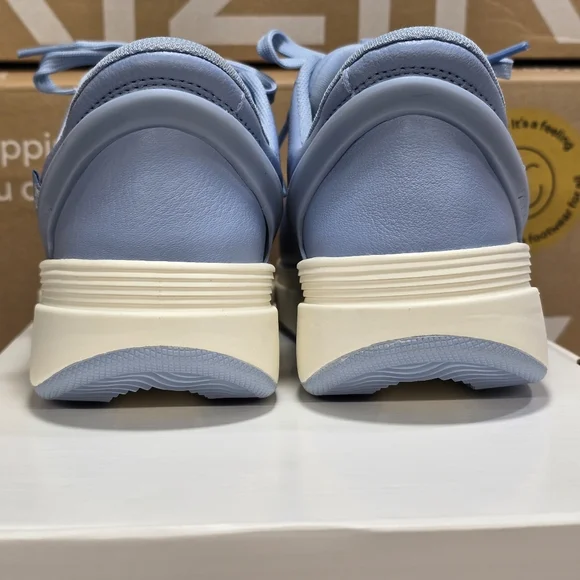 Sydney, Soft Chambray, leather, comfortable, NIB, $149 - Picture 5 of 11